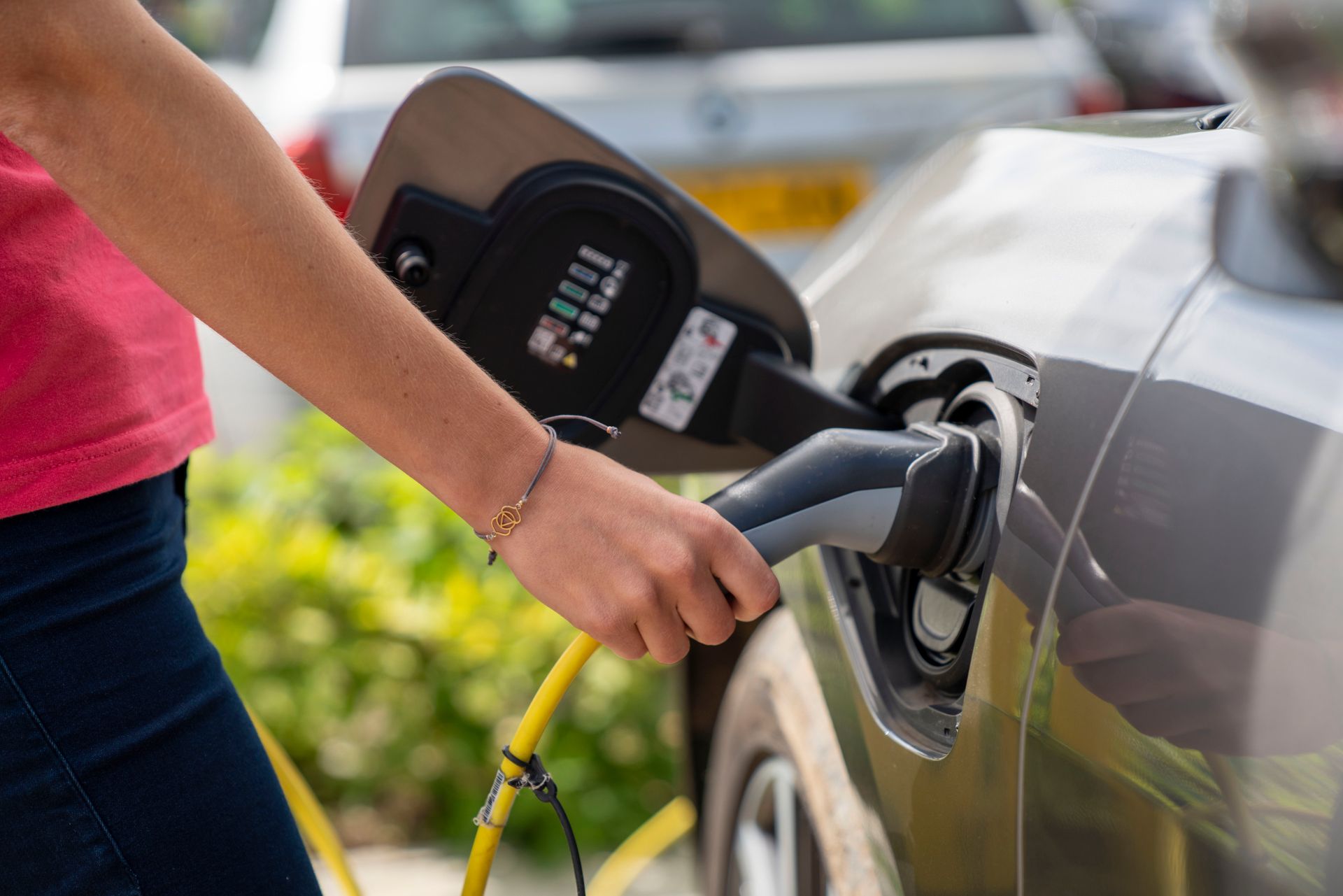 auto elettriche vantaggi