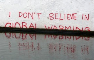 Cambiamento climatico e negazionismo: chi finanzia la controinformazione sul clima?