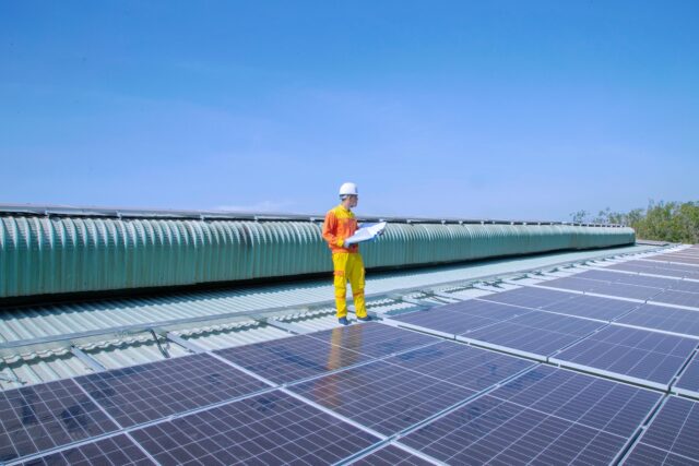 Batterie e fonti rinnovabili: i sistemi di accumulo elettrico stanno cambiando il mercato energetico